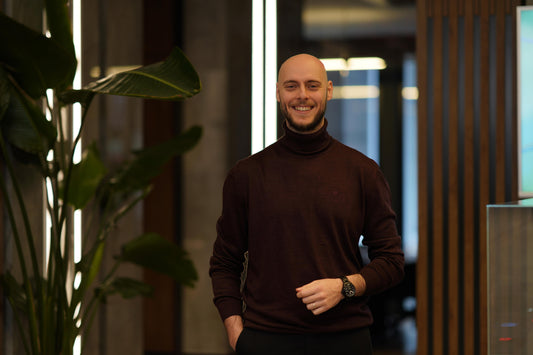 استشارة مجانية مع عبيدة الصباغ